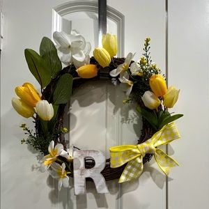 NEW!! 12in Yellow and White Grapevine Wreath